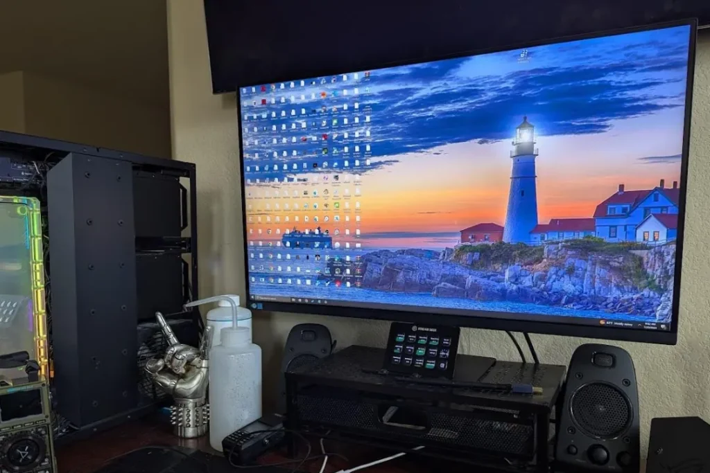 SAMSUNG 32 UJ59 Series 4K UHD Computer Monitor